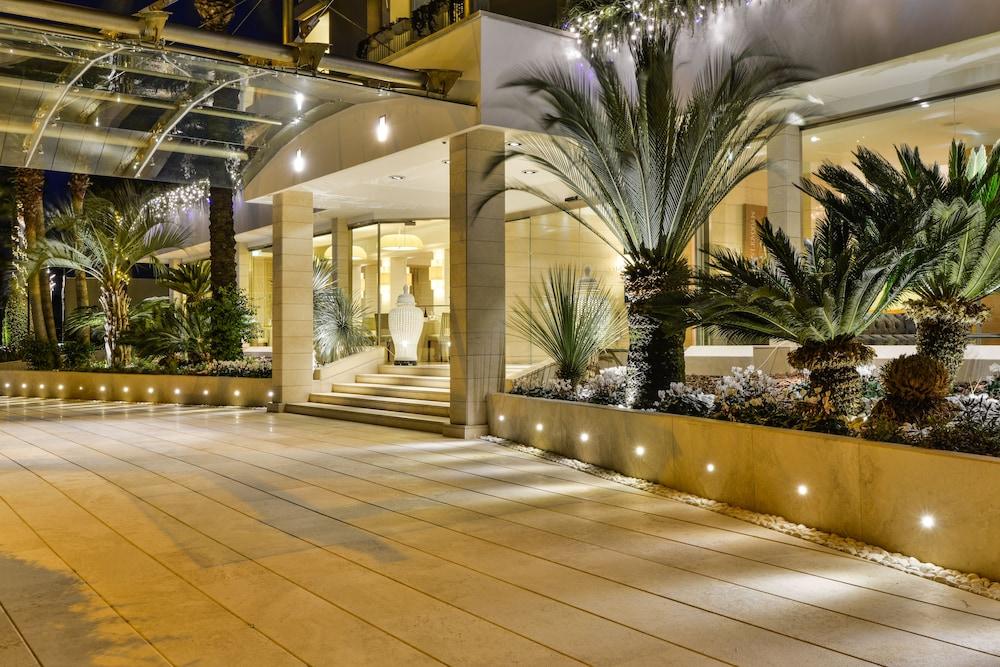 Boutique Esplanade 4*