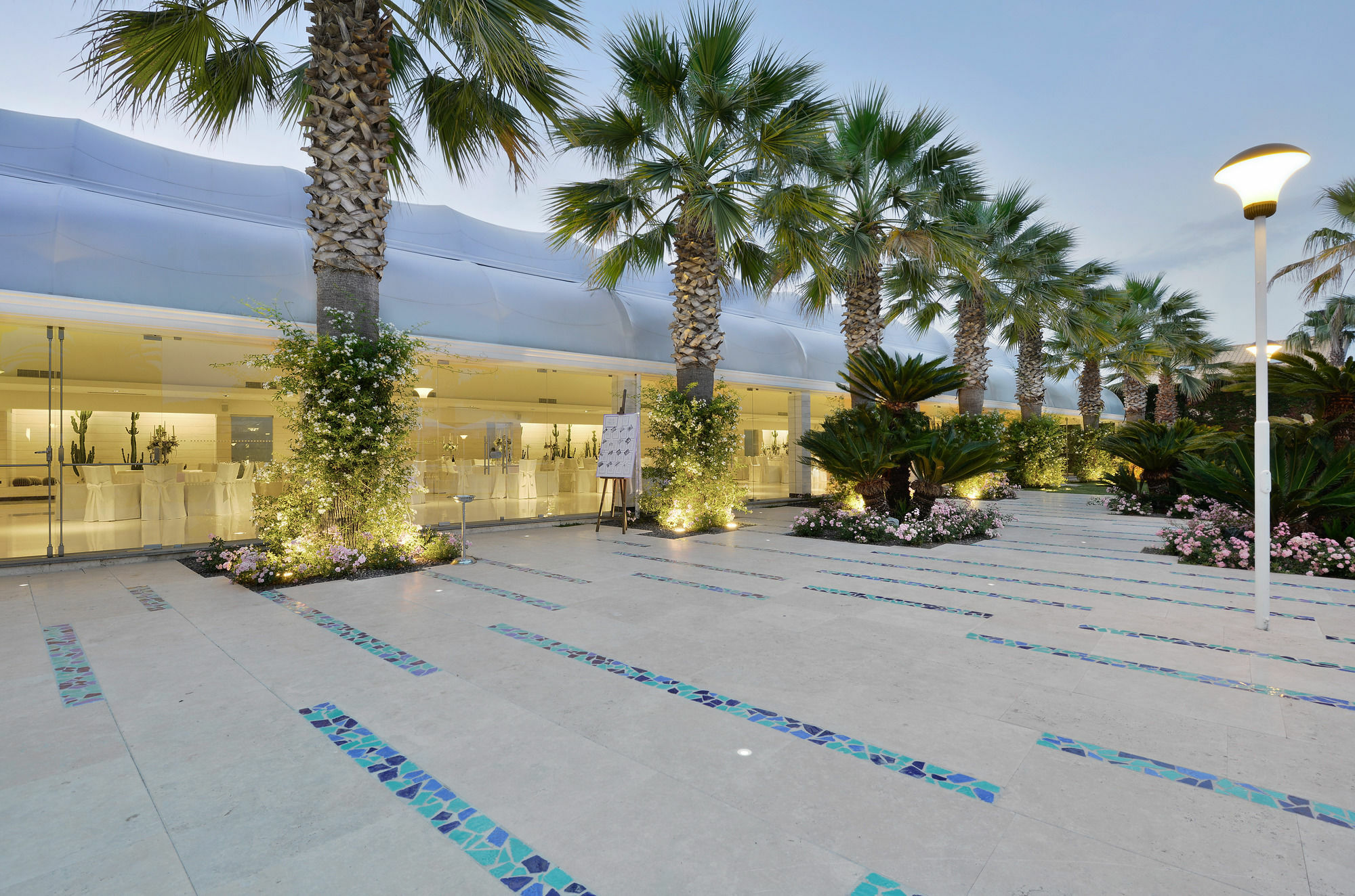 Boutique Esplanade Hotel 4*